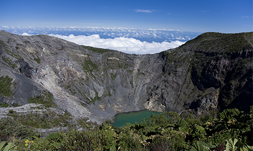 volcan irazu vosta rica voyage lac bleu couleur