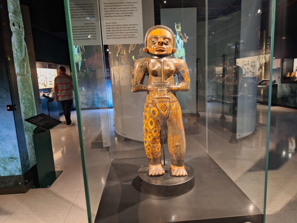 Statue au musée du jade de San José